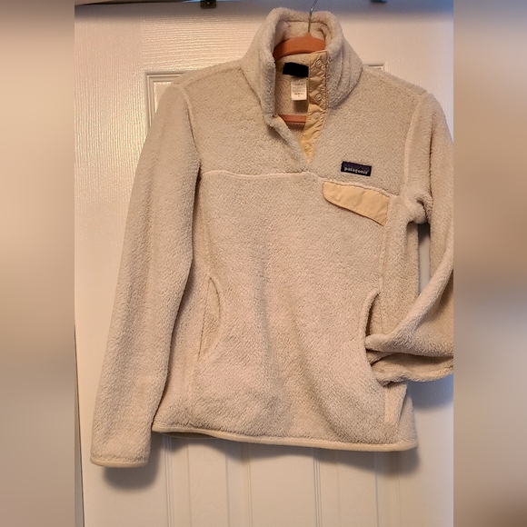 Patagonia Tops - Patagonia Women’s fleece